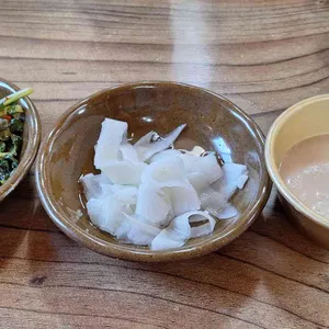 강릉해변 메밀막국수 사진