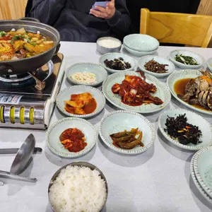 딴뚝통나무집식당 사진