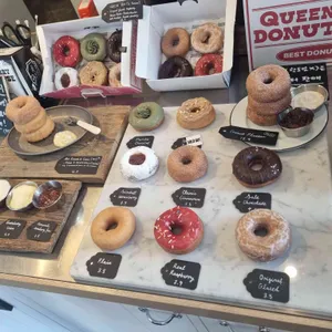 퀸즈베리도넛하우스 사진