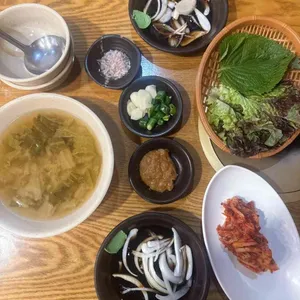더맛있는온족발보쌈 사진