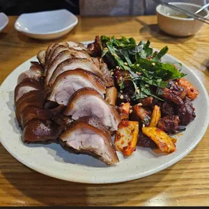 더맛있는온족발보쌈 사진
