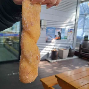 브라더 꽈배기 사진