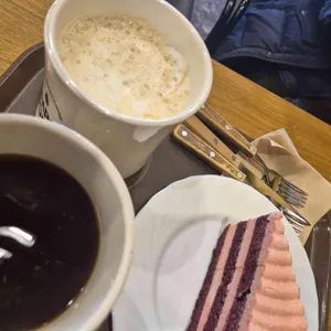 컴포즈커피 사진