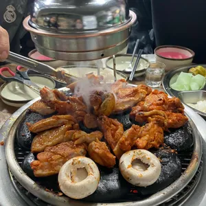 조약돌숯불닭갈비 사진