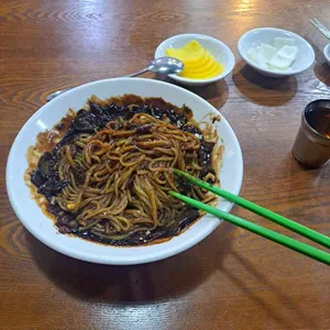 동보성 사진