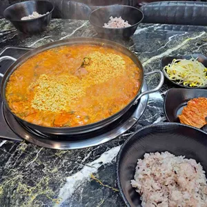 본맛송탄부대찌개 사진 1