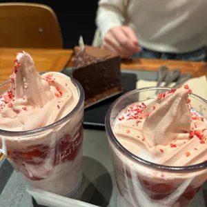 폴바셋 사진