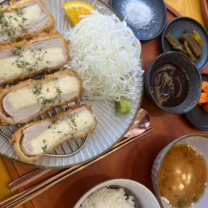 영진돈 사진
