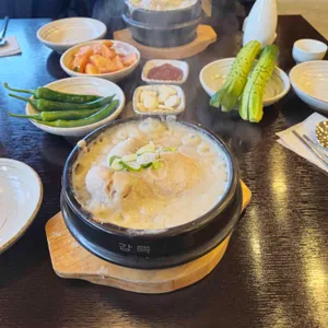 경복궁 들깨삼계탕 사진