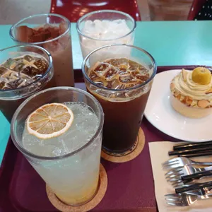브라운핸즈 창비 사진