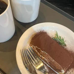 세컨브레스 사진