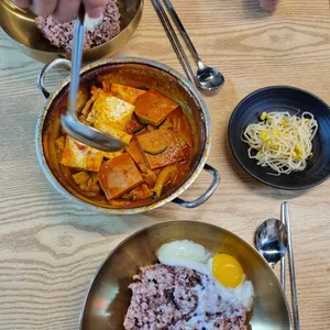 밥장인돼지찌개 사진