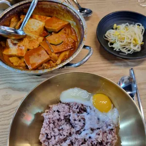 밥장인돼지찌개 사진