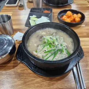 이모네 순대국밥 뼈해장국 사진
