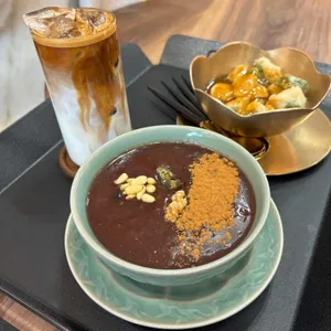 쑥꿀레 사진