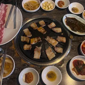 행운삼겹살 사진