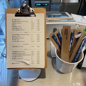베어 카페 리뷰 사진