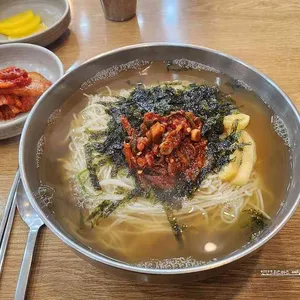 탑 국수집 사진