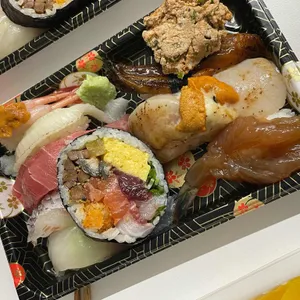 밥위에생선 사진