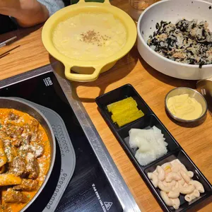 매우매오 파미에스테이션 사진