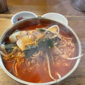 이화수전통육개장 서대문정동점 사진 2