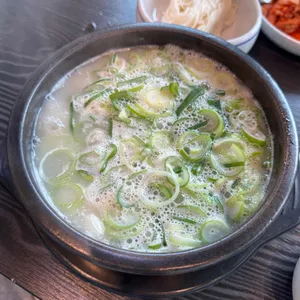 도화수육국밥 사진