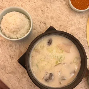 거대돼지국밥 사진