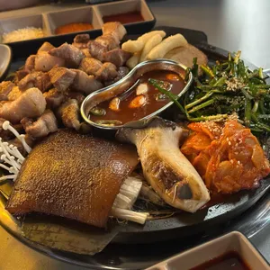 돼봉삼겹살 사진