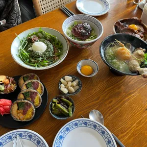 료미 사진