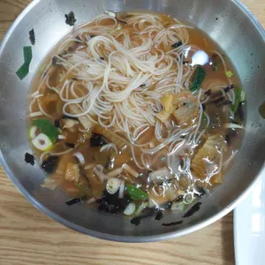 잔치국수랑수제돈까스 사진