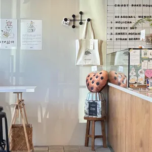 크러스트 대표 사진