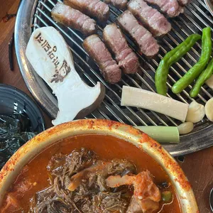 까망돼지 사진 1