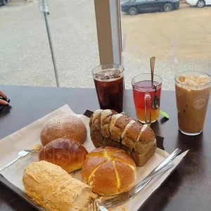 씨앤비 베이커리카페 사진