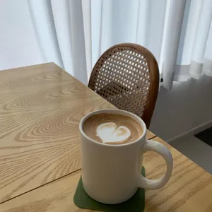 예체르 사진