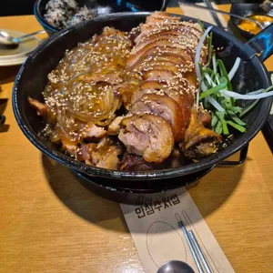 마왕족발 사진
