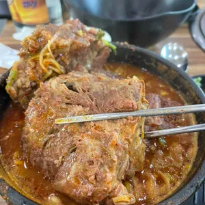 방가삼대얼큰한뼈해장국 사진