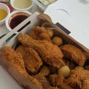 자담치킨 사진