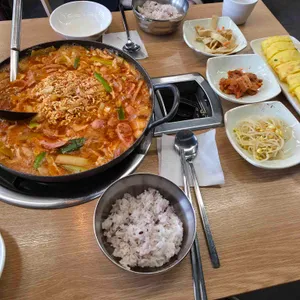 김뚜껑부대찌개 사진