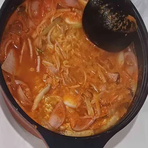 땅스부대찌개 사진