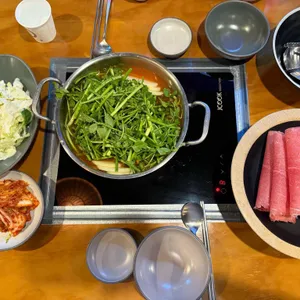 한성백제얼큰샤브칼국수 사진