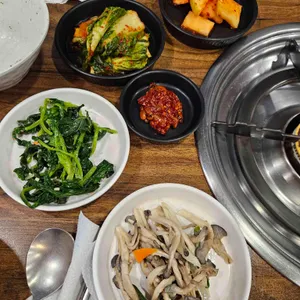 속초항뱃머리 사진