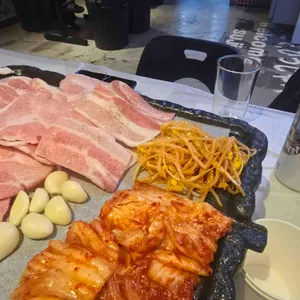 신촌스마일삼겹 사진