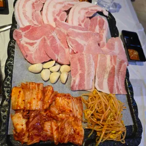 신촌스마일삼겹 사진
