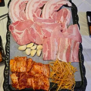 신촌스마일삼겹 리뷰 사진