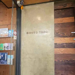 구스토타코 리뷰 사진