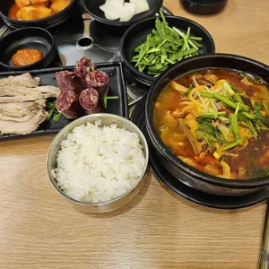하루순대국밥 사진