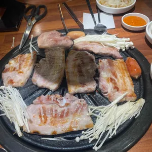 고기싸롱 사진
