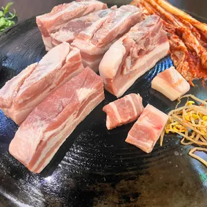 동두천솥뚜껑삼겹살 사진
