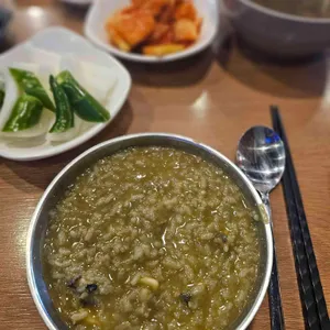 본가딸부자전복죽집 사진
