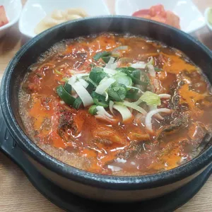 옛날에시골집얼큰이24시뼈해장국 사진